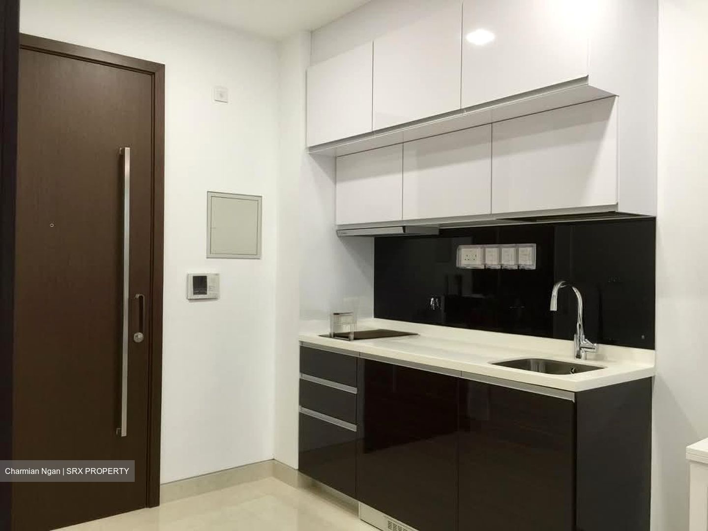 Centra Residence (D14), Apartment #557127221